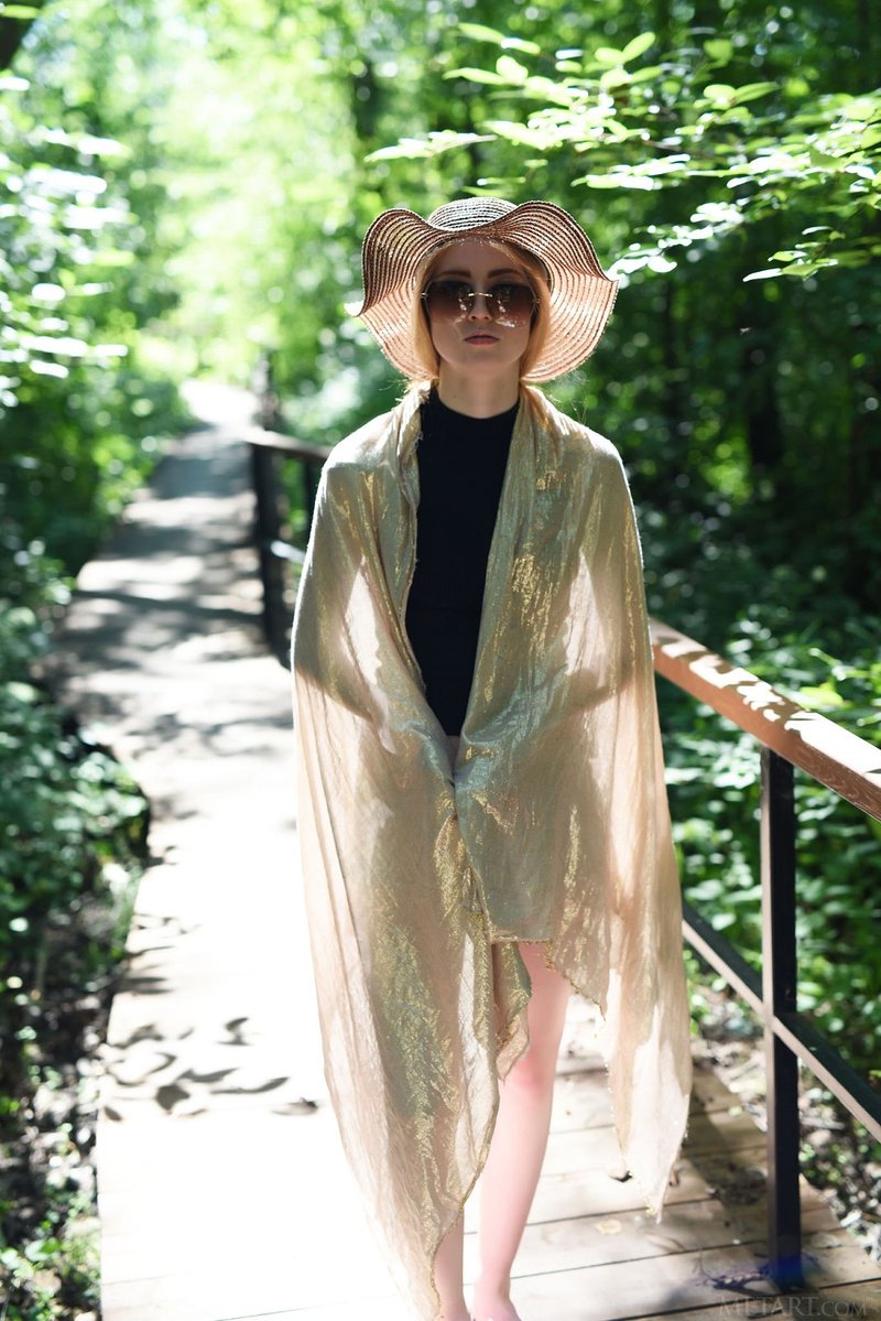 Каринка, 21 год, 2 размер груди